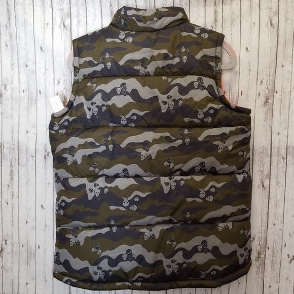 Old Navy Kids Large Camo Fleece Lined Vest - Picture 2 of 5